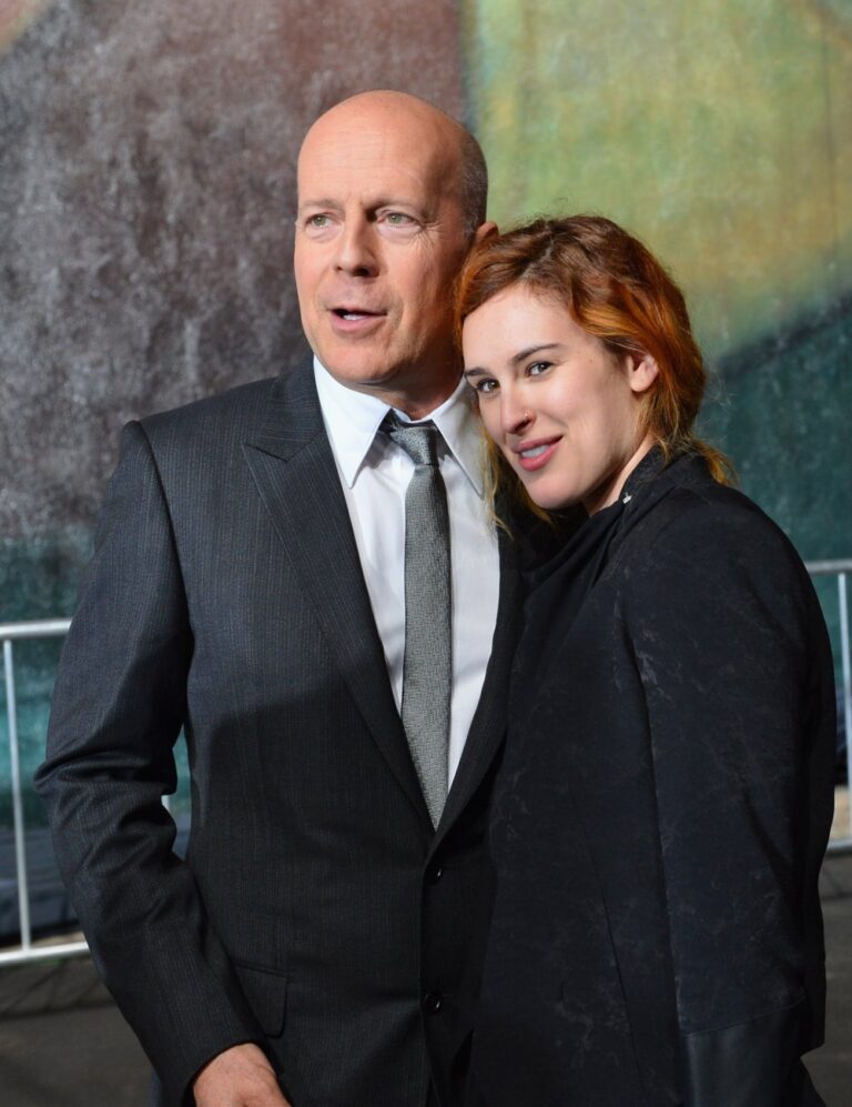 Rumer willis shares update on dad bruce willis dementia 160456795