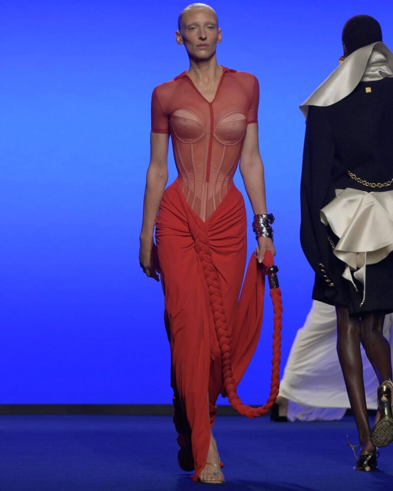 1 Show Review Schiaparellis Spring Summer 2025 Collection Celebrates Femininity with a Nod to Future Vintage