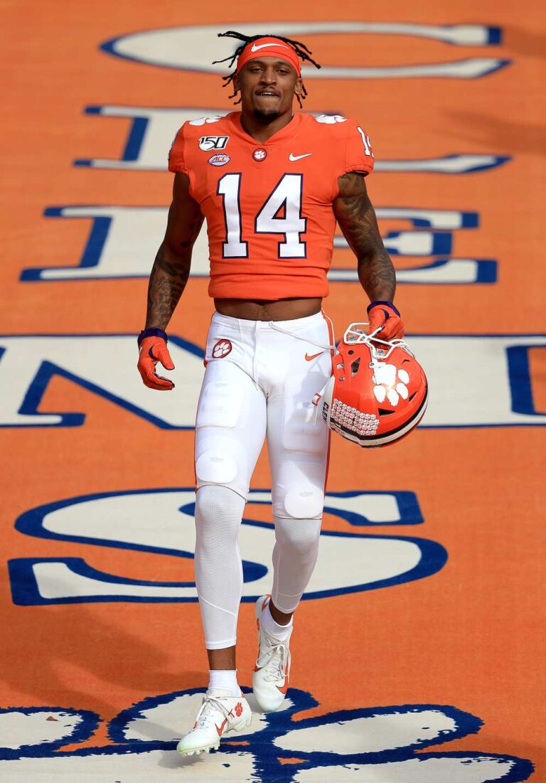 Former Clemson Wide Receiver and 2 time National Champion Diondre Overton Dead at 26 01 2024