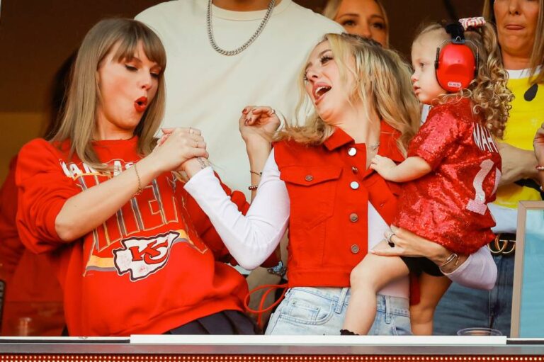 GettyImages 1752483178 Taylor Swift Brittany Mahomes