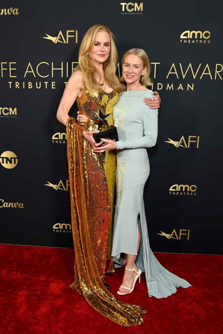 GettyImages 2150504162 Nicole Kidman and Naomi Watts