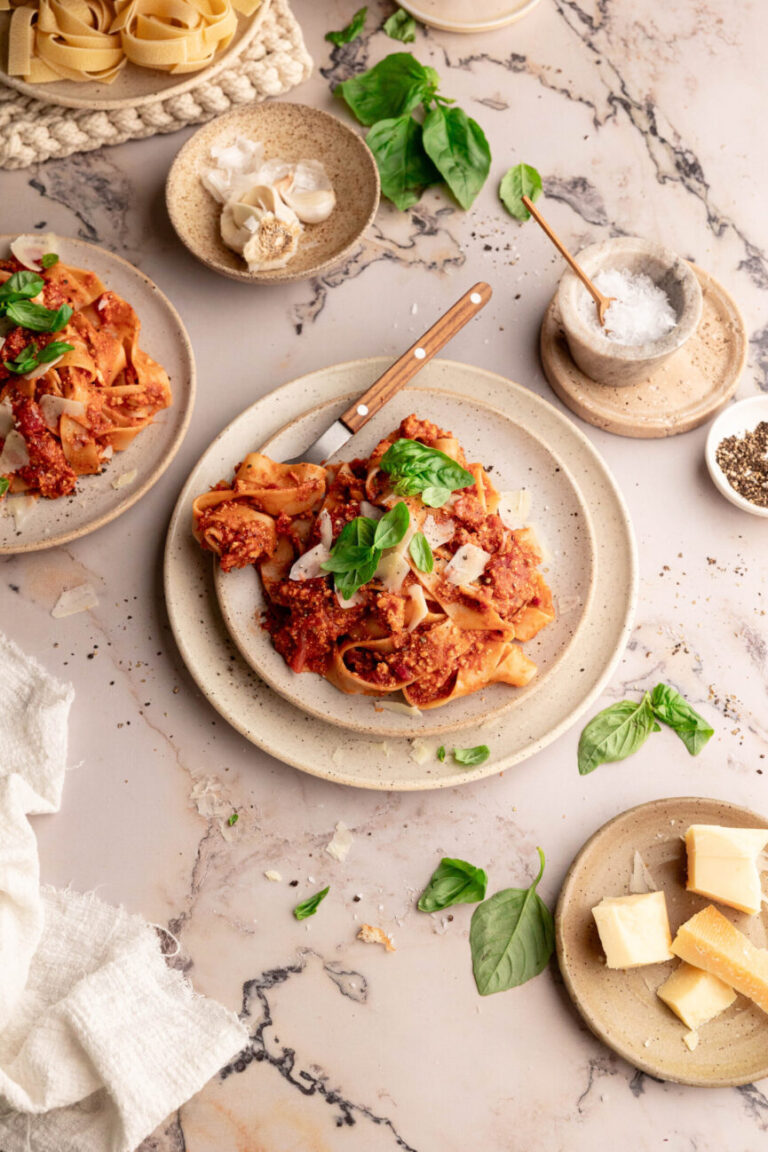 vegan mushroom bolognese 865x1298