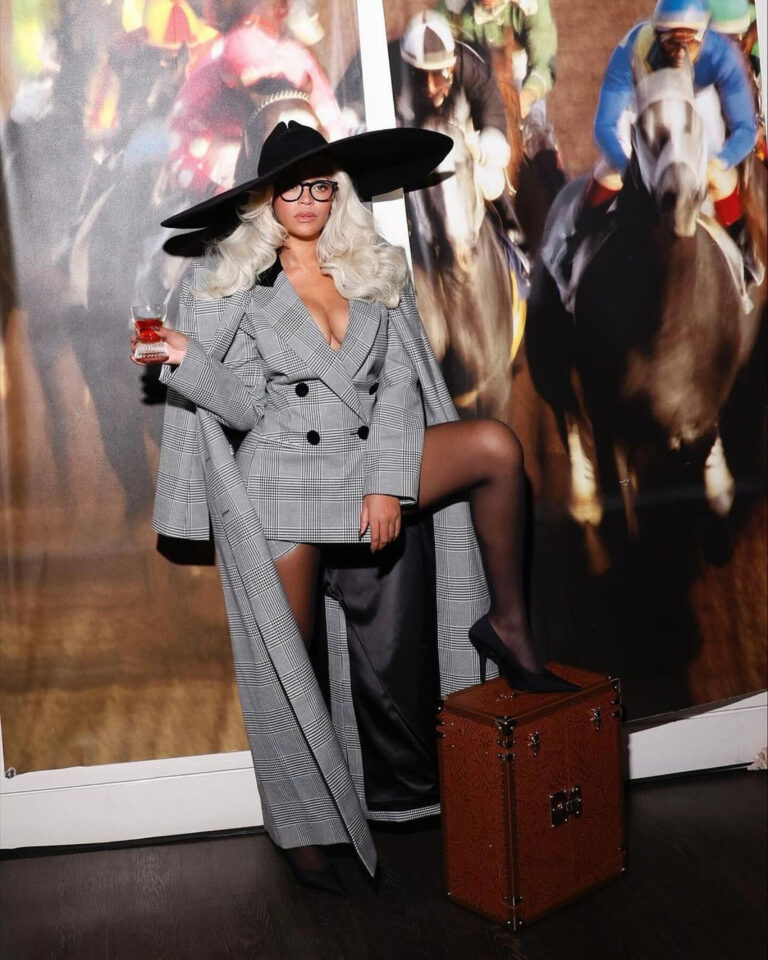 1 Beyonce Poses for Sir Davis Ad in a Retrofete Fall 2025 Black and Gray Check Coat Blazer and Skirt