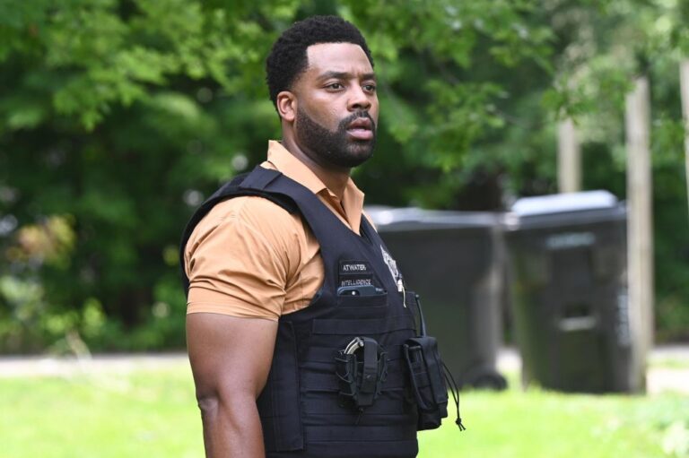 Chicago PDs LaRoyce Hawkins Says Atwater Feels Safe With Love Interest Val But Will They Last