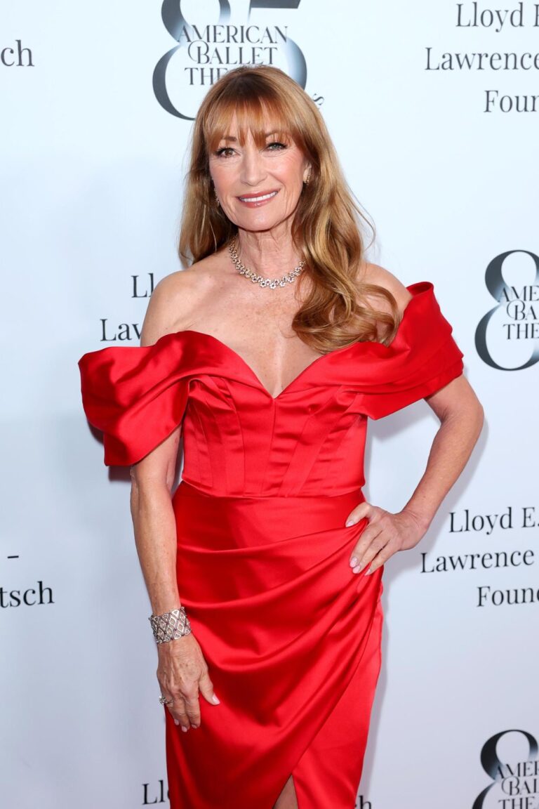 Jane Seymour Shares Feeling Post Traumatic Numbness After Recent California Wildfires 304