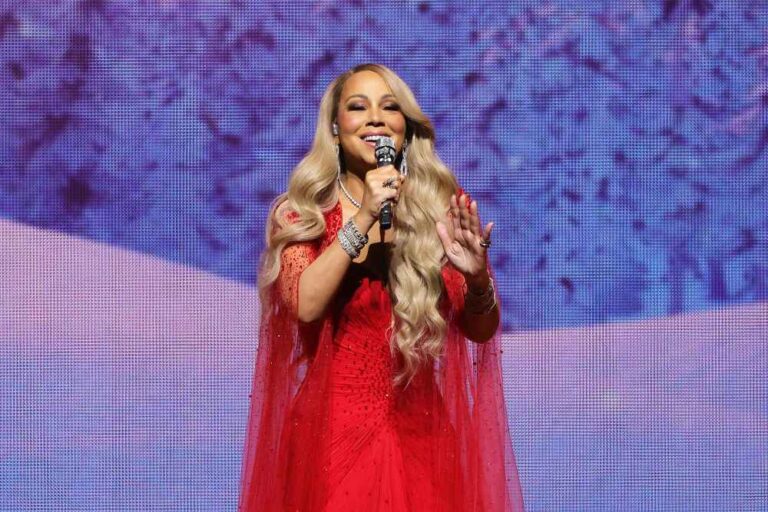 Mariah Carey Opens Christmas Day NFL Games