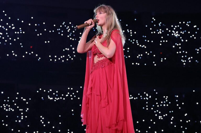 Taylor Swift Gives Touching Goodbye to Eras Tour Using Her Own Lyrics 01 2024