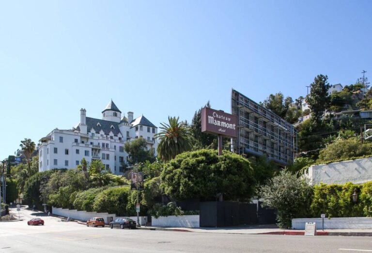 1Extravagant Hollywood Celebrity Hotel Welcomes Firefighters Evacuees of LA Fires