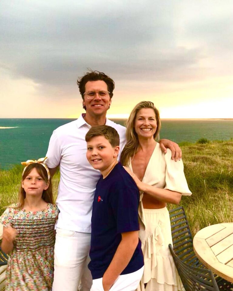 Why Ali Larter and Her Family Left LA for Idaho Town 4 Years Ago 01 2025