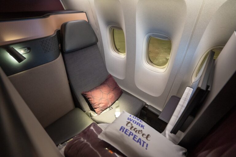 Qatar Airways 777 Qsuites 5