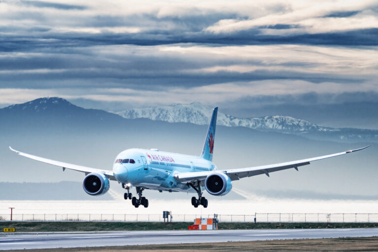 air canada 787 yvr touchdown scaled